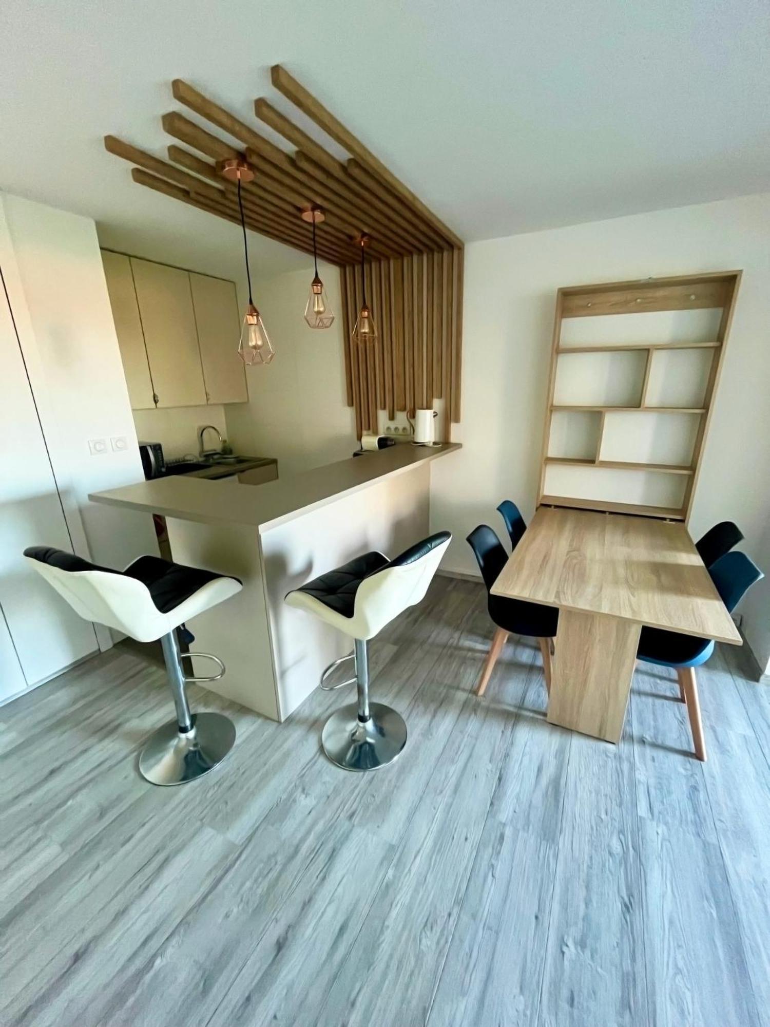 Apt Golfe Juan - 5Min Des Plages - Parking Privee - Piscine Rooftop Vallauris Exteriör bild